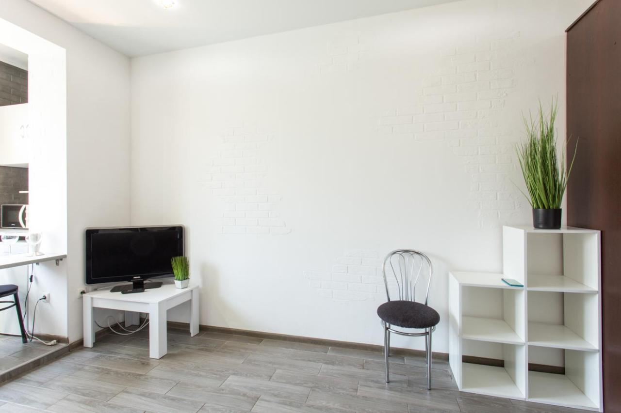Well Located Studio - Yaroslavska Str. 21 Kharkiv Exterior photo