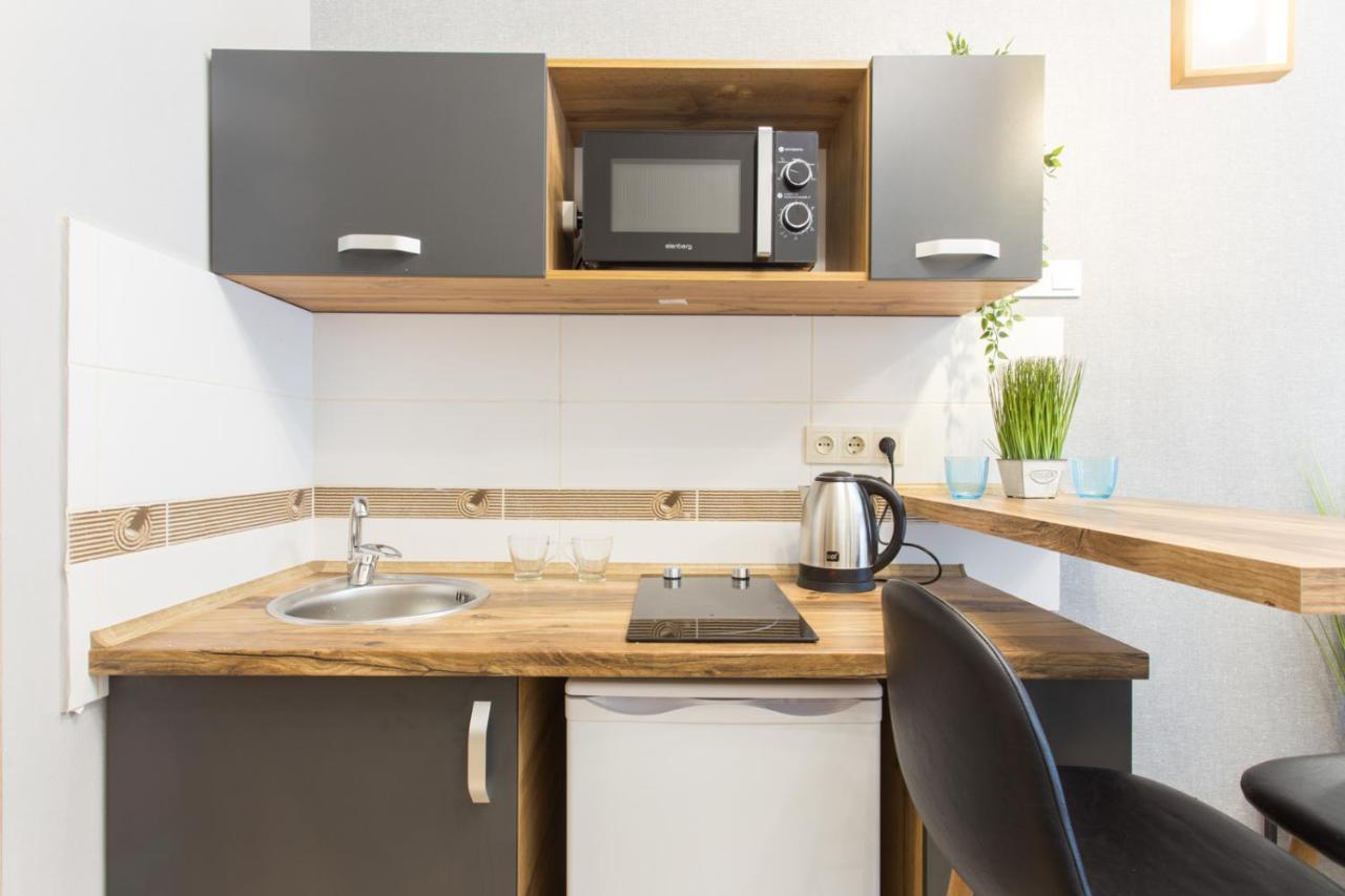 Well Located Studio - Yaroslavska Str. 21 Kharkiv Exterior photo