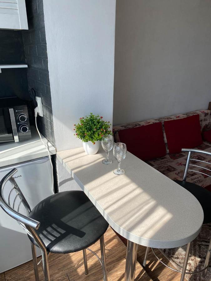 Well Located Studio - Yaroslavska Str. 21 Kharkiv Exterior photo