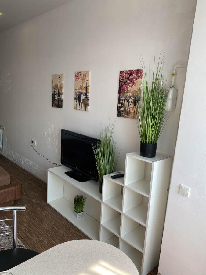 Well Located Studio - Yaroslavska Str. 21 Kharkiv Exterior photo